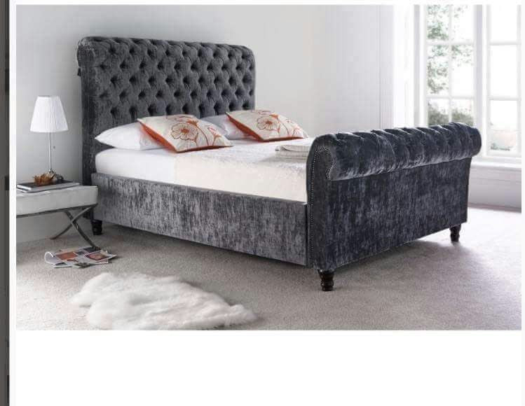 Sleigh Bed 3